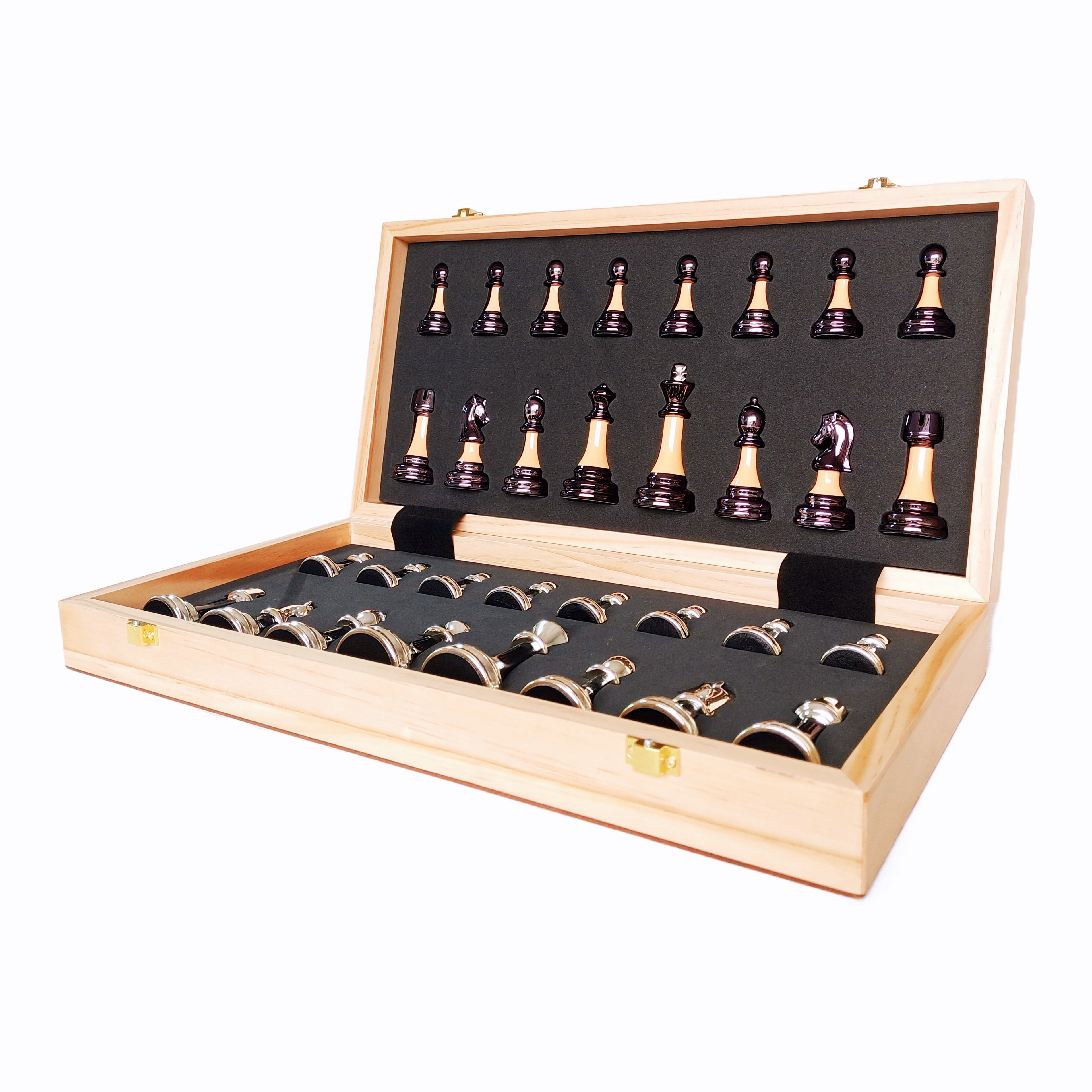 ROOKS HERITAGE TRAVEL CHEST CHESS SET